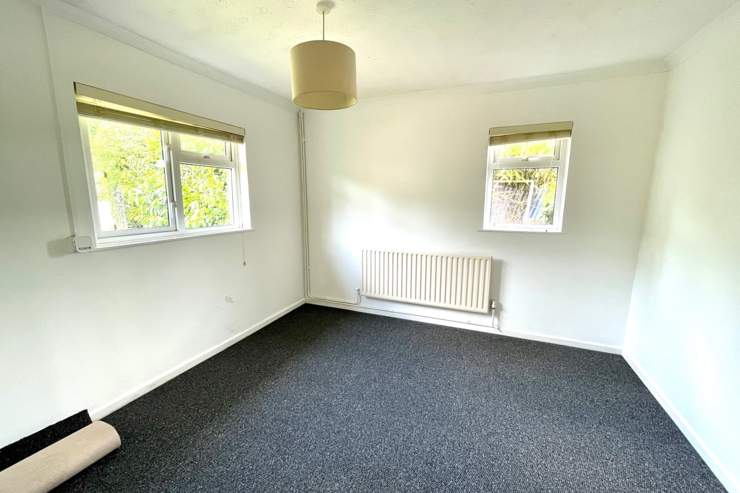 84 Spring Rise, Egham Nevin And Wells